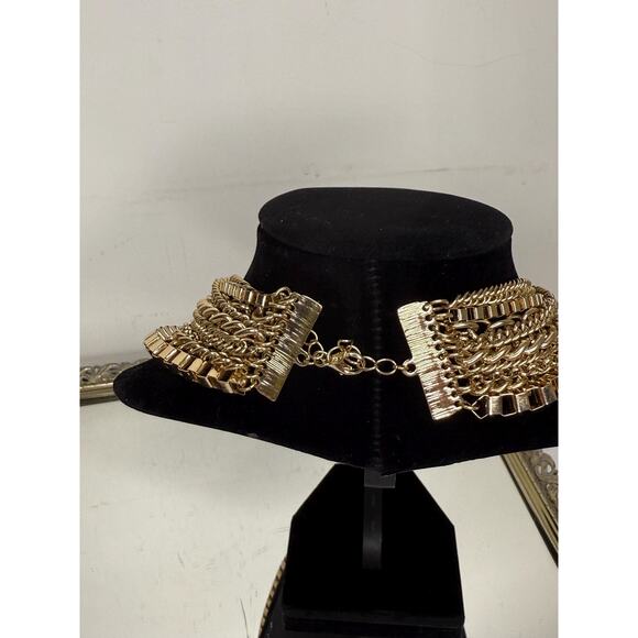 Unsigned Gold Tone Collar Bib Necklace Large Chain Link Multilayer - Picture 5 of 7